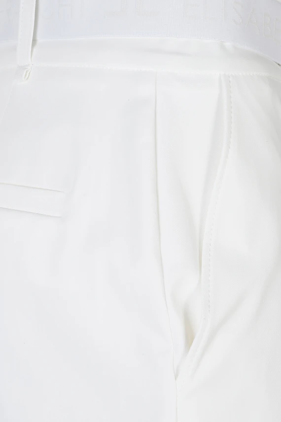 SHORT CON CINTURA