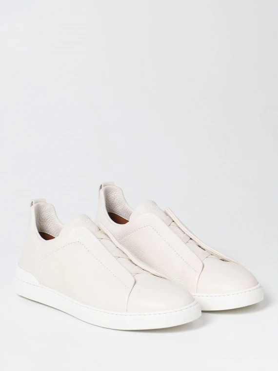 TRIPLE STITCH LOW-TOP SNEAKERS IN OFF WHITE