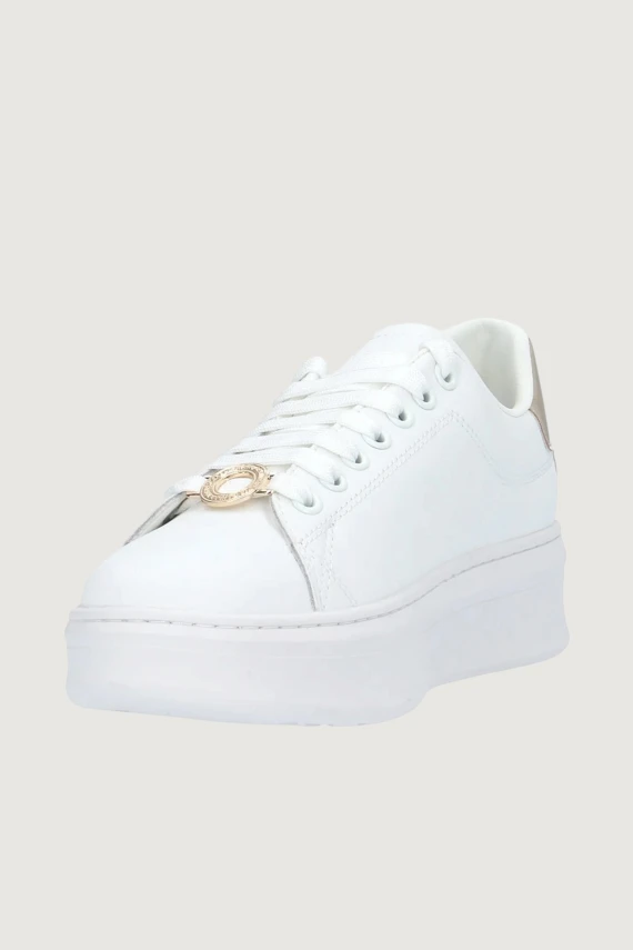 SNEAKERS CON PASSALACCIO LOGATO