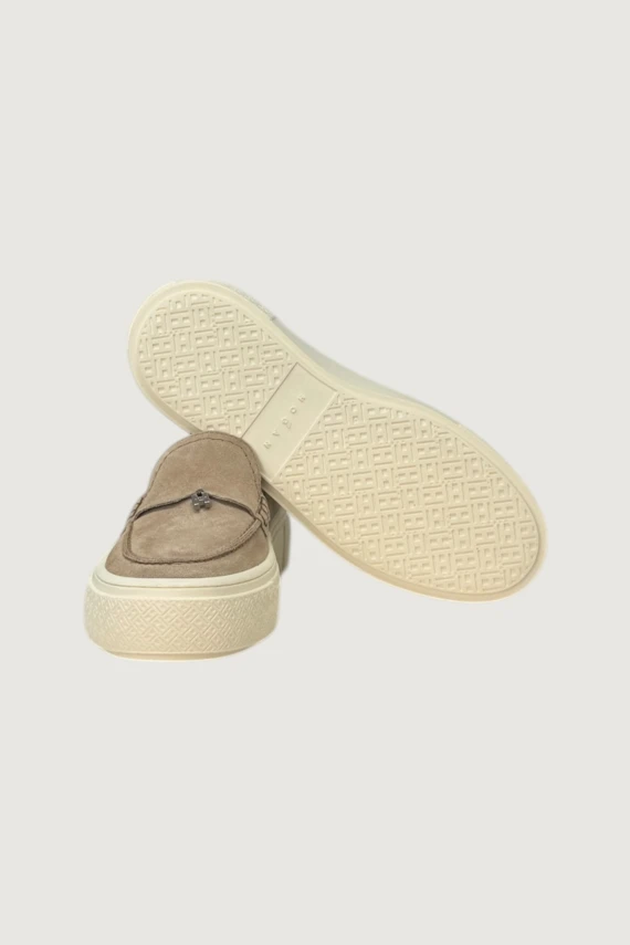 H 705 MOCCASIN