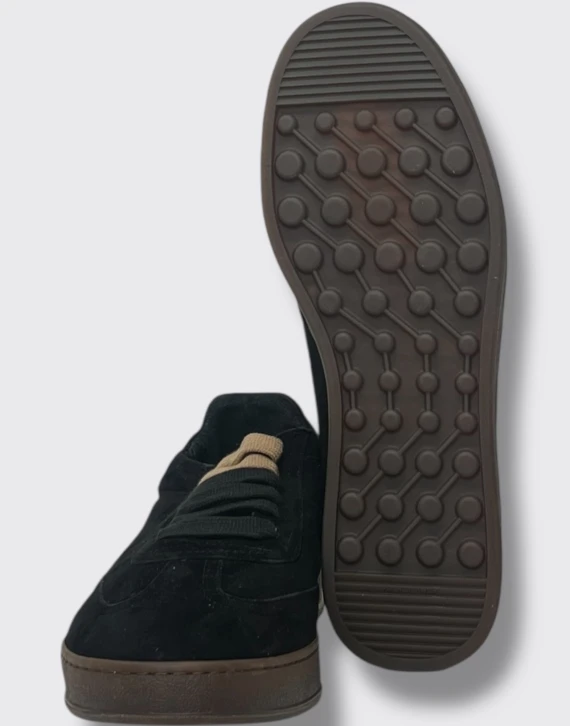 SNEAKER